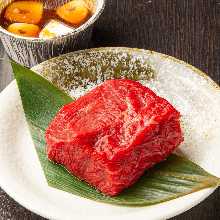 極厚！道産牛のかたまり肉 ガーリックバター