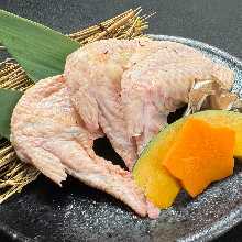 青森産・シャモの手羽先(３本)