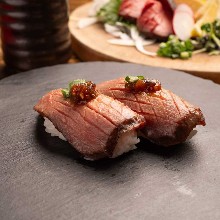 炙り牛タン寿司　~南蛮味噌とレモン~