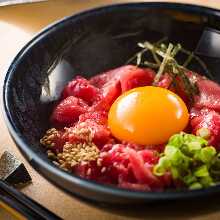 マグロのユッケ丼