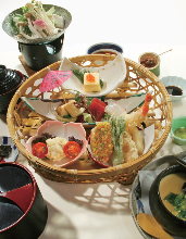 3,240円セット (9品) 3,240円セット (9品)