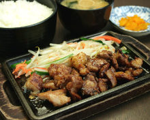 ホルモン焼肉定食