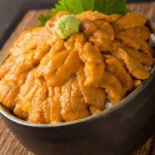 特選、生雲丹の贅沢丼