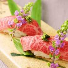 【前菜】季節の小鉢と和牛炙り寿司