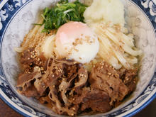 牛肉温玉うどん