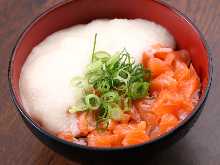生サーモン山かけ丼