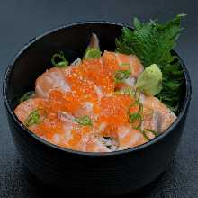 トロサーモンとイクラ丼