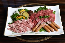 焼肉盛り合わせ