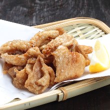 鶏皮の唐揚げ