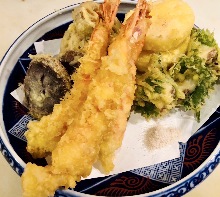 大海老と季節野菜天ぷら盛り合わせ