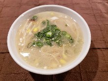 牛骨スープ