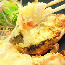 とろ～り食感がたまらない！オリジナルチーズを使った伊勢海老のグラタン