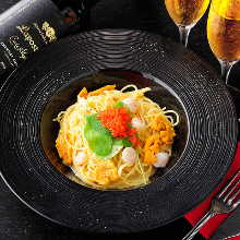 ウニと小柱のクリームパスタ