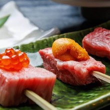 和牛串焼き（タレ / 塩おろし / ポン酢 / イクラのせ / うにのせ）