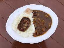 淡路玉葱のハンバーグカレーライス(中辛)