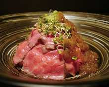 自家製ローストビーフ丼　自家製ソースで