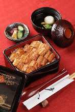 金のうな重（一尾）