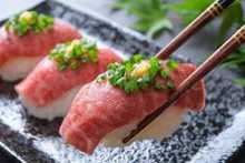 上州牛の炙り肉寿司