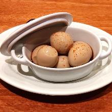 うずらの卵の燻製