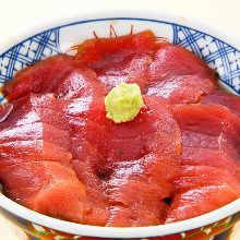 まぐろ漬け丼