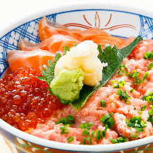 イクラサーモンネギトロ丼