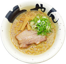 豚骨醤油ラーメン