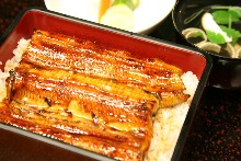 A１．うな重  2枚　愛鷹山