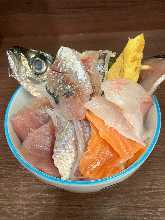 海鮮丼（海丼）　【fish of the day】