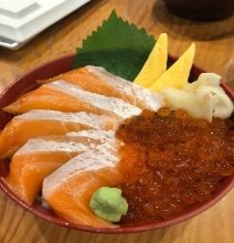 いくらと鮭の親子丼