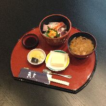 海鮮丼