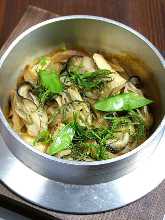 牡蠣たっぷり釜飯(10月～3月)