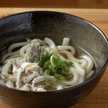 本場大阪名物！かすうどん