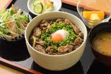 仙台牛 牛すじ丼