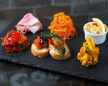 前菜盛り合わせ