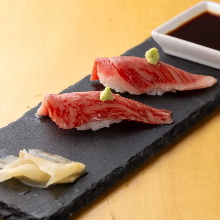 鳥取和牛オレイン55サーロイン寿司(2貫)