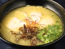 鶏白湯ラーメン