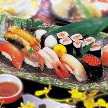 상급 모둠 쥔 초밥