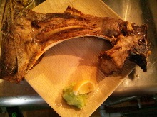 참치 가마 소금 구이