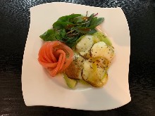 아보카도 토마토 카프레제