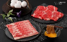 日式烤壽喜 - 將肉片輕炙，佐生蛋享用的壽喜燒風味。