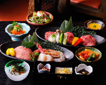 8,250 엔 코스 (9 가지) 8,250 엔 코스 (9 가지)