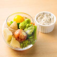 제철 채소 샐러드