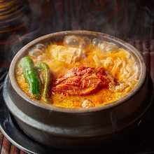한국 매운 두부 수프