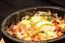 돌솥 치즈 비빔밥