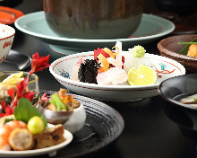 11,000 엔 코스 (8 가지) 11,000 엔 코스 (8 가지)