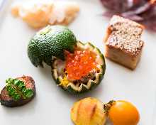 6,500 엔 코스 (6 가지) 6,500 엔 코스 (6 가지)