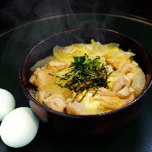 달걀 닭고기 덮밥