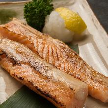 연어 뱃살 구이 연어 뱃살 구이