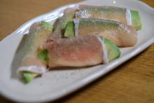 아보카도 크림치즈 생햄 말이