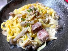 쿠마노 소고기 히우치와 포르치니 버섯 크림 소스